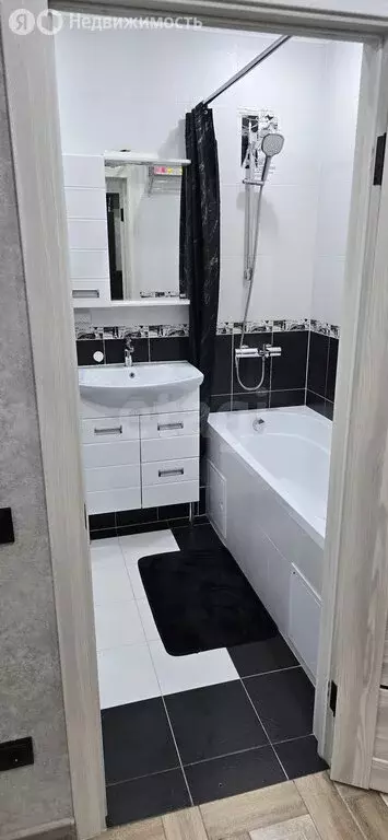 Квартира-студия: Тюмень, Верхнетарманская улица, 1 (29.1 м) - Фото 2