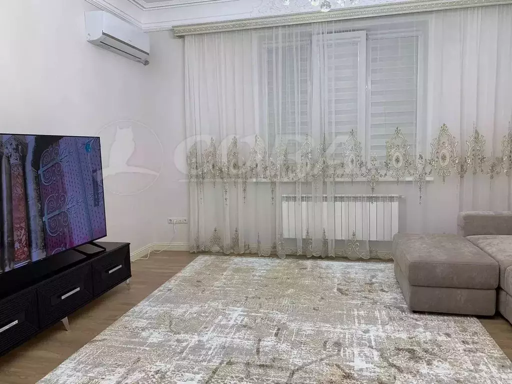 Дом в Дагестан, Махачкала ул. Надира Абилова, 16 (100 м) - Фото 1