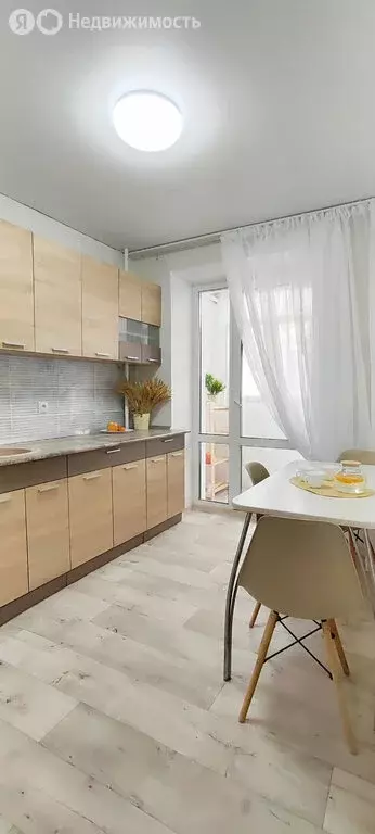 3-комнатная квартира: Саратов, Кавказский проезд, 9А (62 м) - Фото 0
