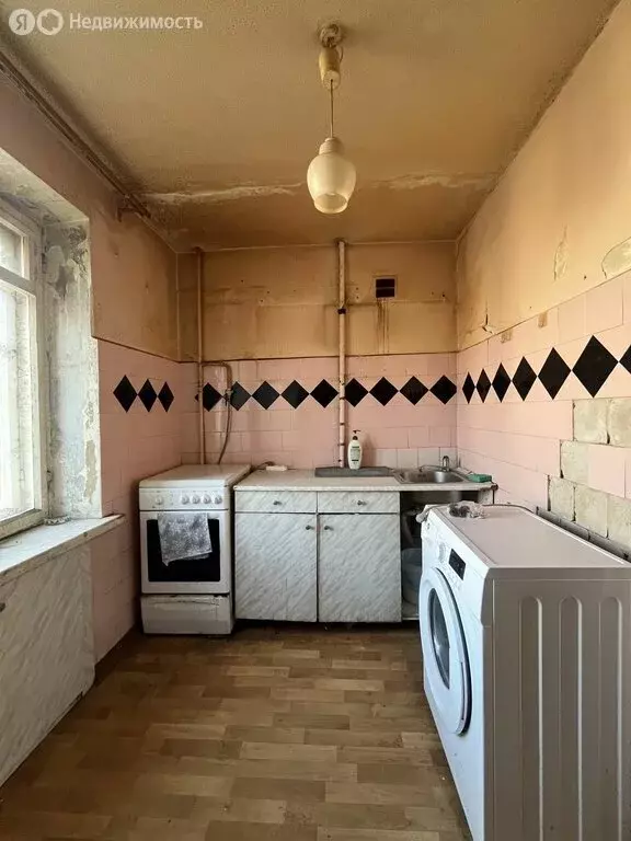 3-комнатная квартира: Нижний Новгород, улица Володарского, 4 (57.5 м) - Фото 1