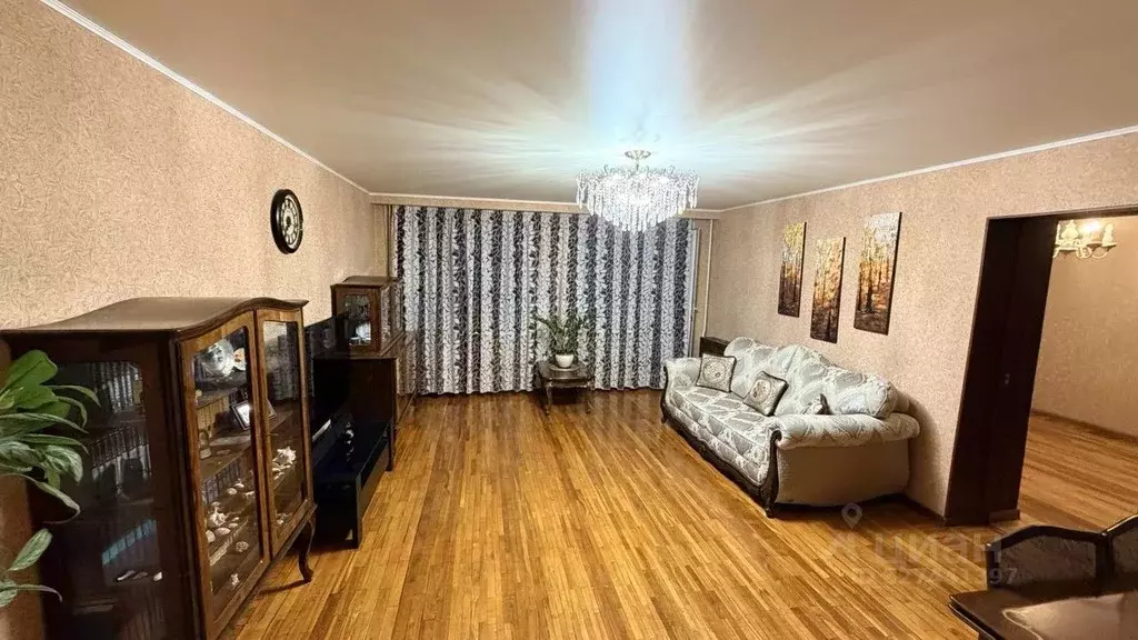 3-к кв. Башкортостан, Уфа ул. Заки Валиди, 5 (101.6 м) - Фото 1