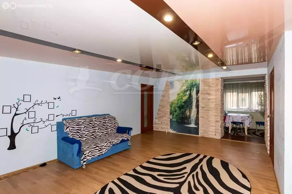 3-комнатная квартира: Тюмень, Депутатская улица, 80к1 (74 м) - Фото 1