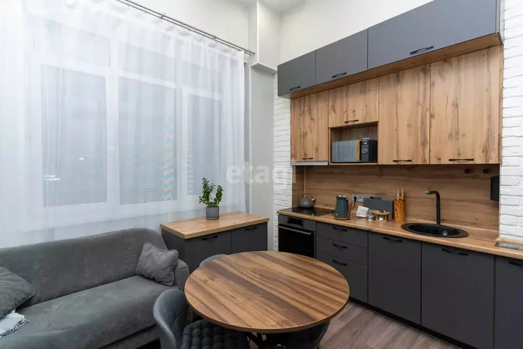2-комнатная квартира: Тюмень, улица Павла Шарова, 7к1 (53.8 м) - Фото 1