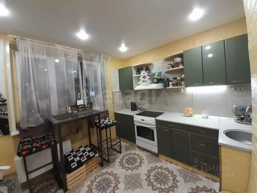 Комната Москва ул. Советской Армии, 17/52 (13.2 м) - Фото 0