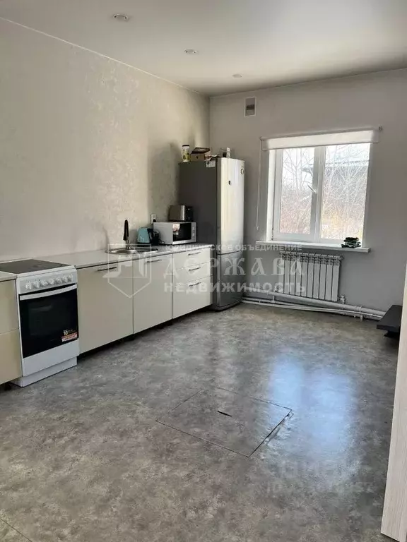 Дом в Кемеровская область, Кемерово Черниговская ул. (150 м) - Фото 1