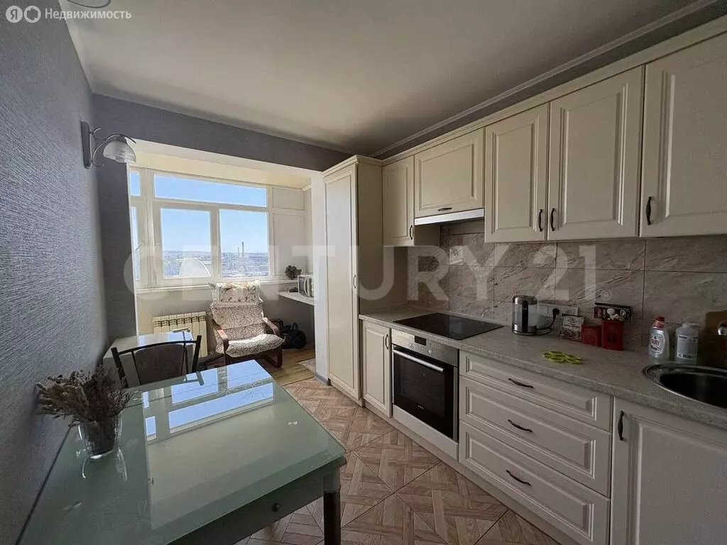 3-комнатная квартира: Севастополь, улица Меньшикова, 88 (75 м) - Фото 1