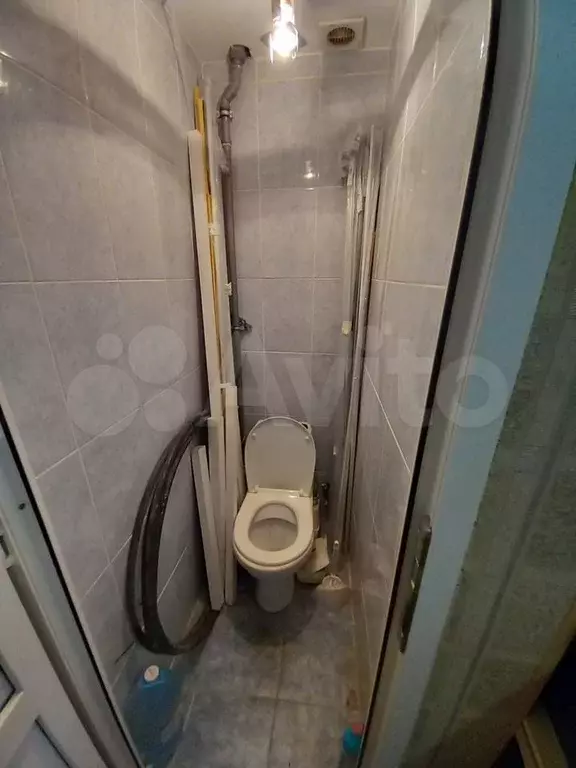 Комната 32 м в 1-к., 1/8 эт. - Фото 1