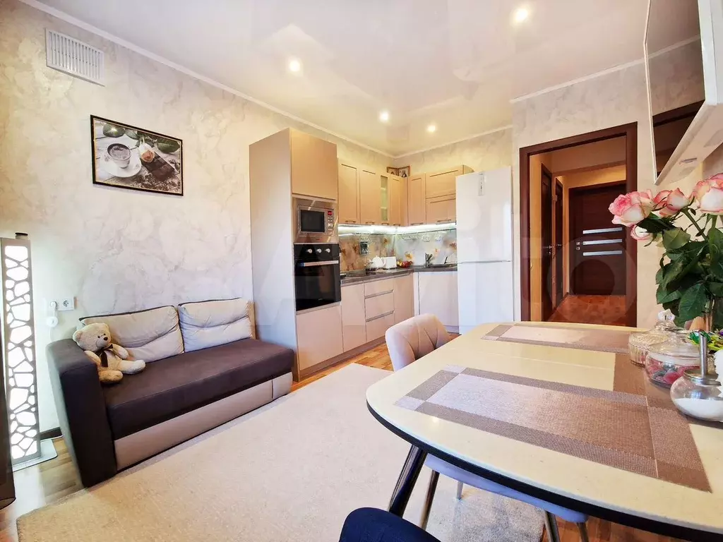 2-к. квартира, 55 м, 5/5 эт. - Фото 0