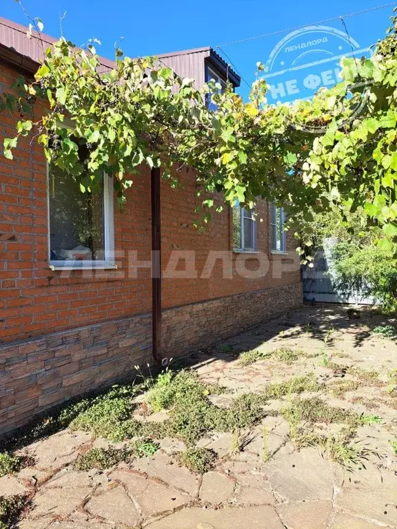 Дом в Ростовская область, Азовский район, Елизаветинское с/пос, Дугино ... - Фото 1