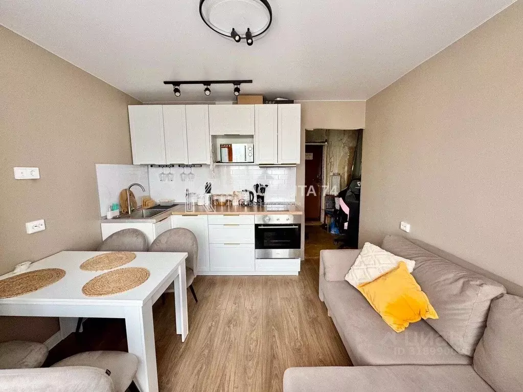 1-к кв. Челябинская область, Челябинск ул. Молодогвардейцев, 51А (36.2 ... - Фото 1