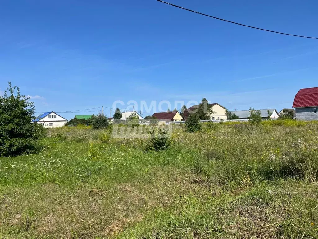 Участок в Омская область, Таврическое рп ул. Российская (15.0 сот.) - Фото 1