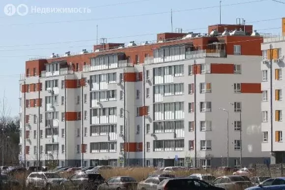 2-комнатная квартира: Тюмень, улица Владимира Бахарева, 1к1 (69.3 м) - Фото 1