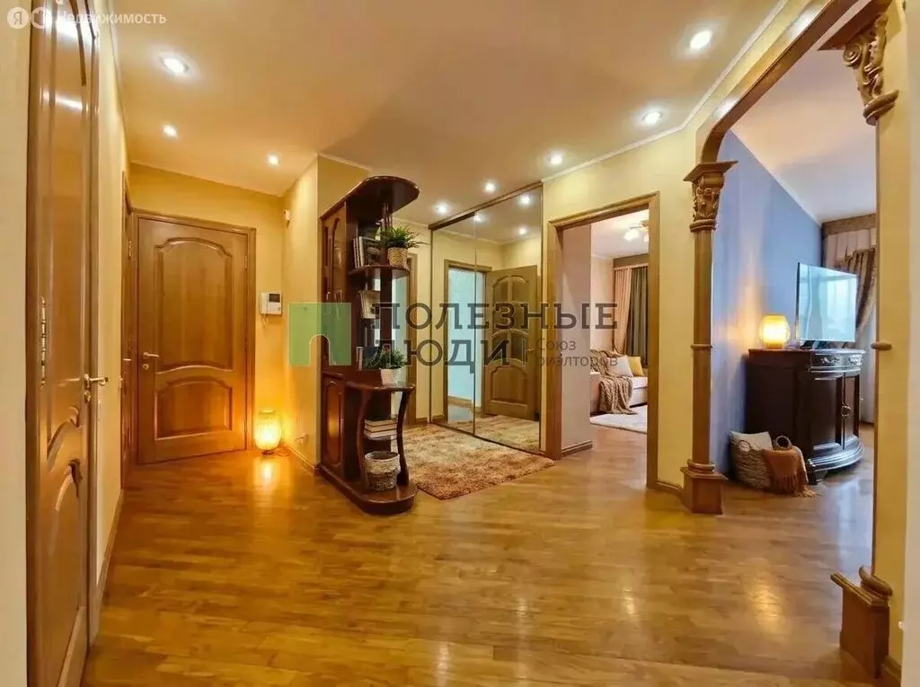 3-комнатная квартира: Севастополь, улица Суворова, 22А (120 м) - Фото 1
