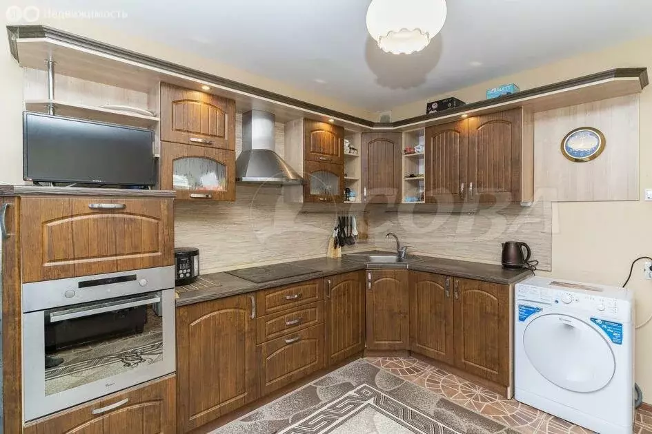 2-комнатная квартира: Тюмень, улица Пермякова, 76к2 (76 м) - Фото 1