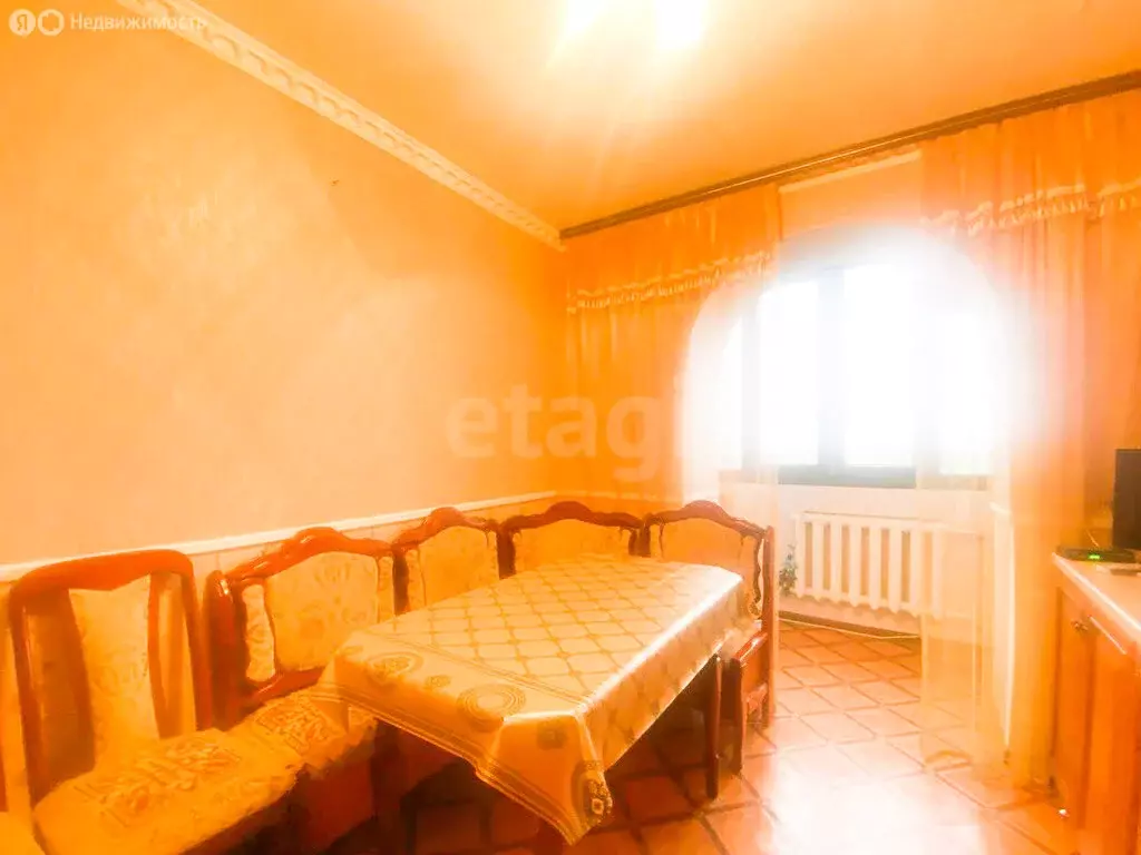 3-комнатная квартира: Нальчик, улица Идарова, 178 (76 м) - Фото 1