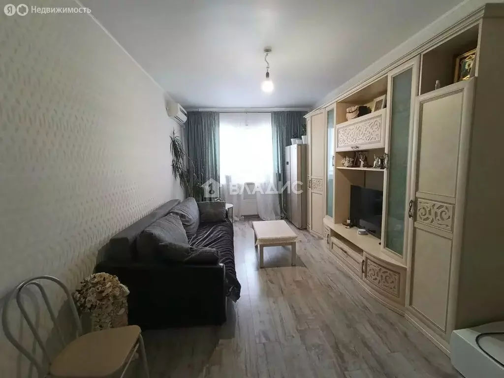 3-комнатная квартира: Волгоград, улица Шумского, 7А (74.7 м) - Фото 1