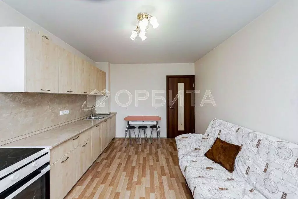 2-к кв. Тюменская область, Тюмень Малая Боровская ул., 5 (50.0 м) - Фото 1