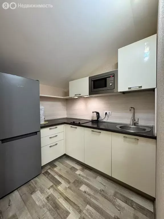 2-комнатная квартира: Киров, Ленинский район, улица Щорса, 37А (57.6 ... - Фото 1