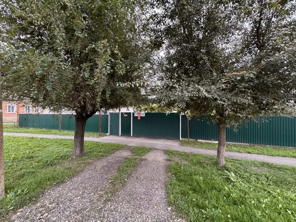 Дом в Ставропольский край, Апанасенковский муниципальный округ, с. ... - Фото 1