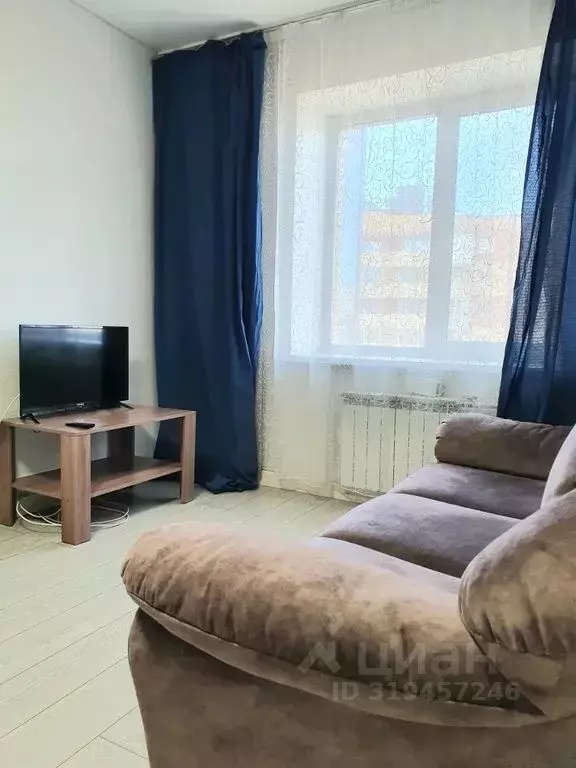 1-к кв. Хакасия, Абакан ул. Кирова, 118 (43.0 м) - Фото 0