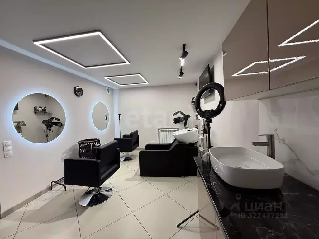 Помещение свободного назначения в Брянская область, Брянск ул. ... - Фото 1