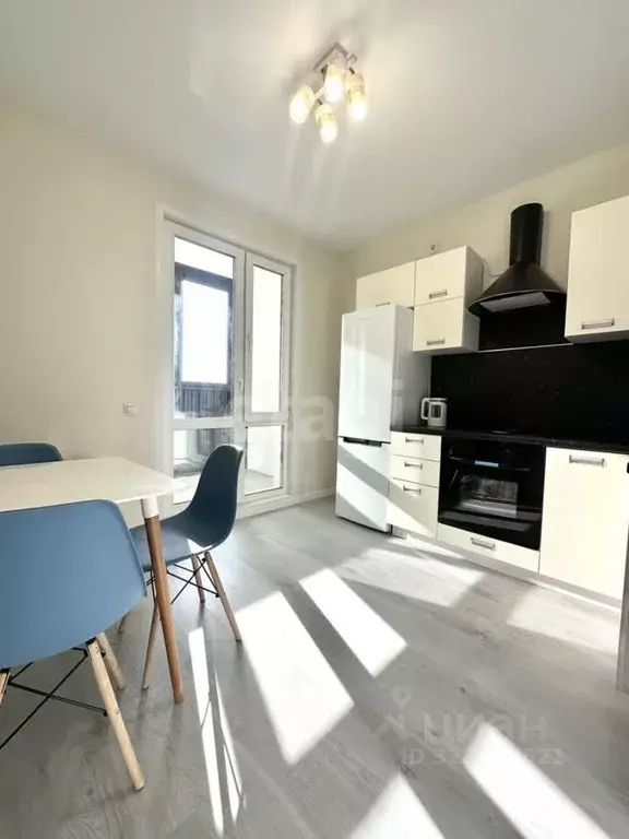 2-к кв. Татарстан, Казань ул. Рашида Нежметдинова, 11к3 (60.0 м) - Фото 1