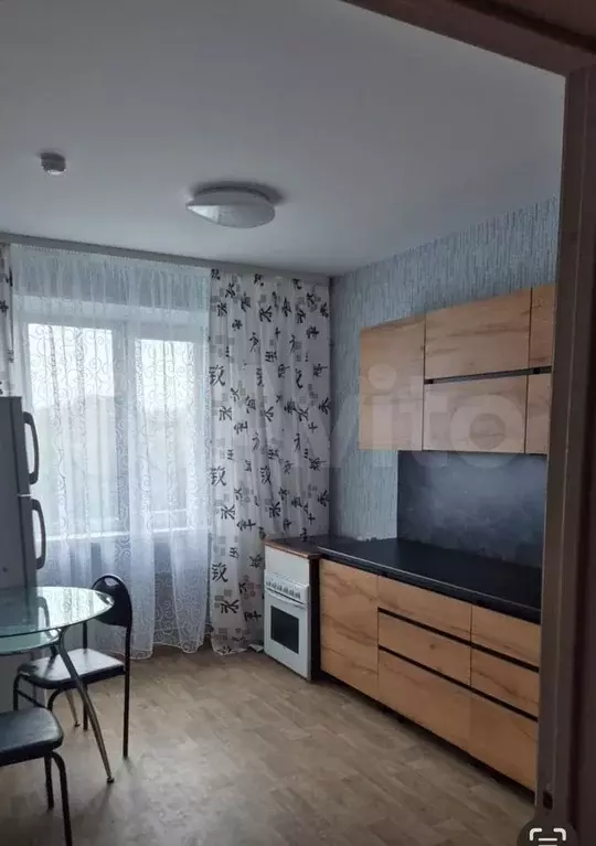 1-к. квартира, 38 м, 7/15 эт. - Фото 0