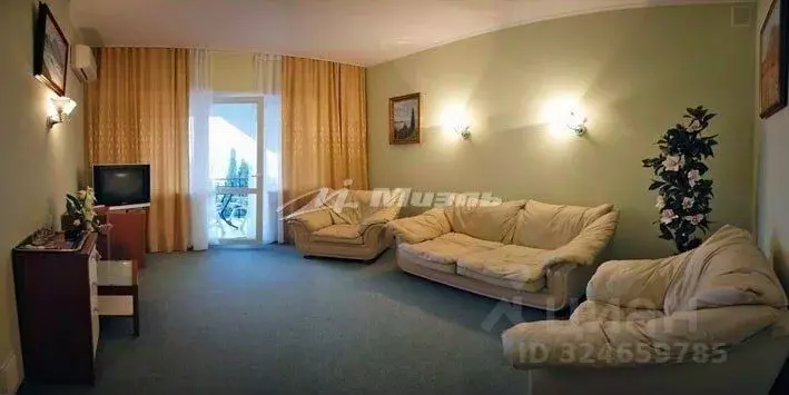 Торговая площадь в Крым, Алушта ул. Набережная, 24А (860 м) - Фото 1