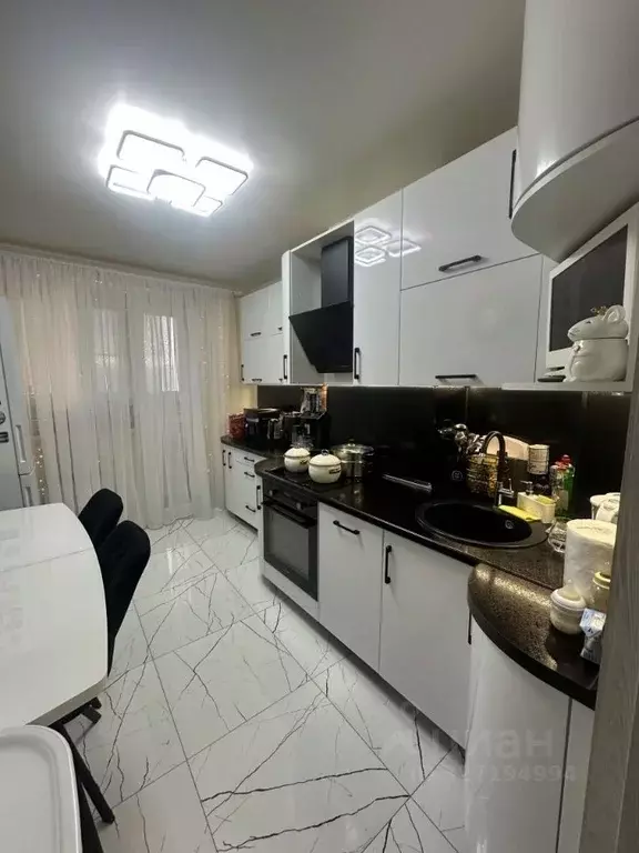 2-к кв. Омская область, Омск Заозерный мкр, просп. Менделеева, 44к4 ... - Фото 1