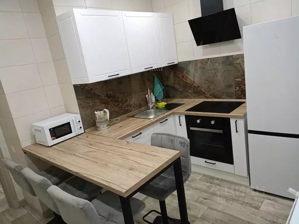 1-к кв. Татарстан, Казань ул. Сабира Ахтямова, 1к1 (35.0 м) - Фото 1