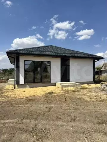 Дом в Крым, Симферопольский район, с. Урожайное ул. 40 лет Победы, 57 ... - Фото 1