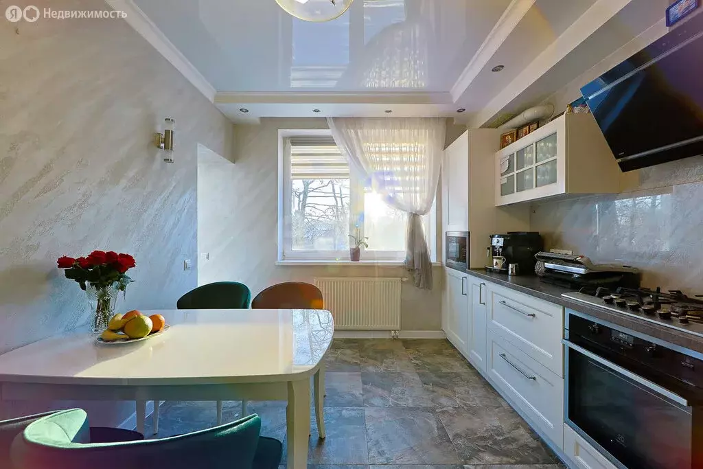 4-комнатная квартира: Калининград, улица Аллея Смелых, 188А (101.6 м) - Фото 0