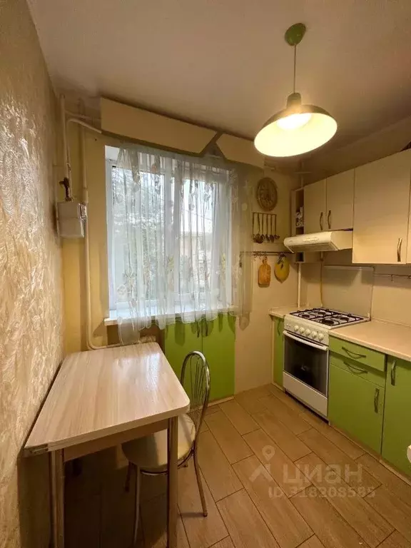 3-к кв. Крым, Симферополь ул. Лескова, 66 (55.0 м) - Фото 1
