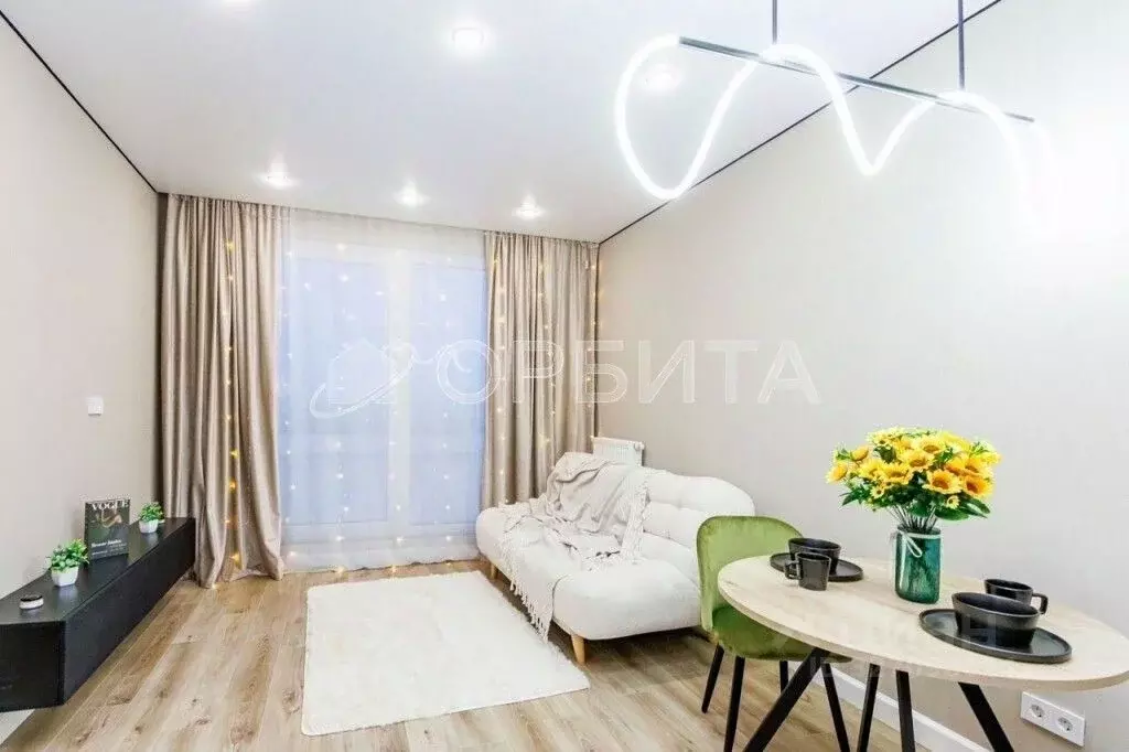 1-к кв. Тюменская область, Тюмень ул. Фармана Салманова, 1 (40.3 м) - Фото 2