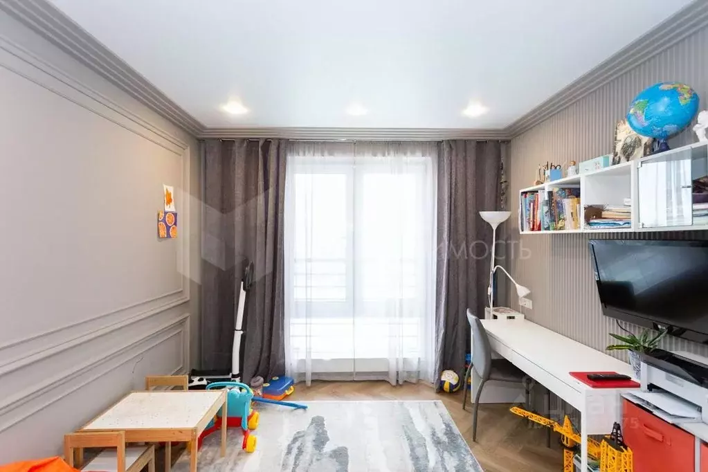 3-к кв. Тюменская область, Тюмень ул. 50 лет Октября, 57Бк1 (80.0 м) - Фото 1