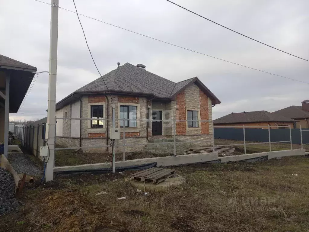 Дом в Белгородская область, Губкин ул. Детская, 17 (167 м) - Фото 0