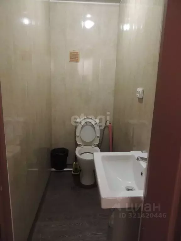 Офис в Крым, Симферополь ул. Караимская (70 м) - Фото 2