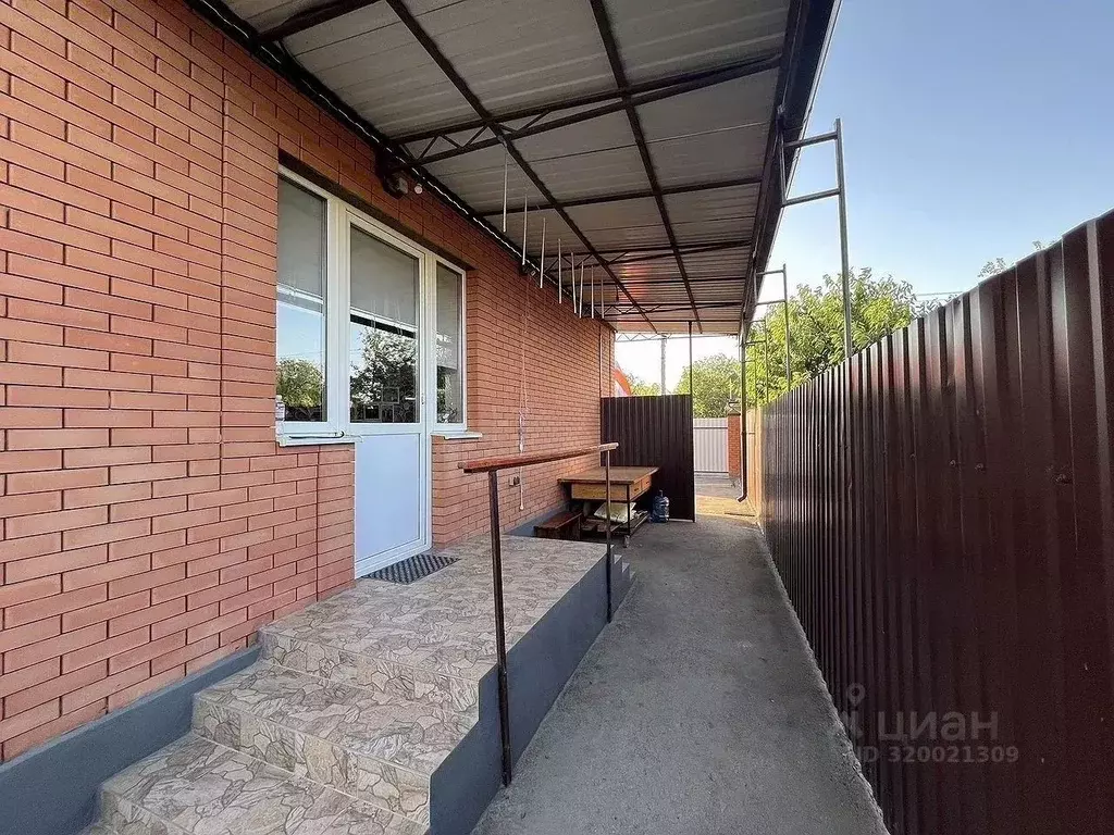 Дом в Ростовская область, Батайск Труд ДНТ, 12-я линия (64 м) - Фото 0