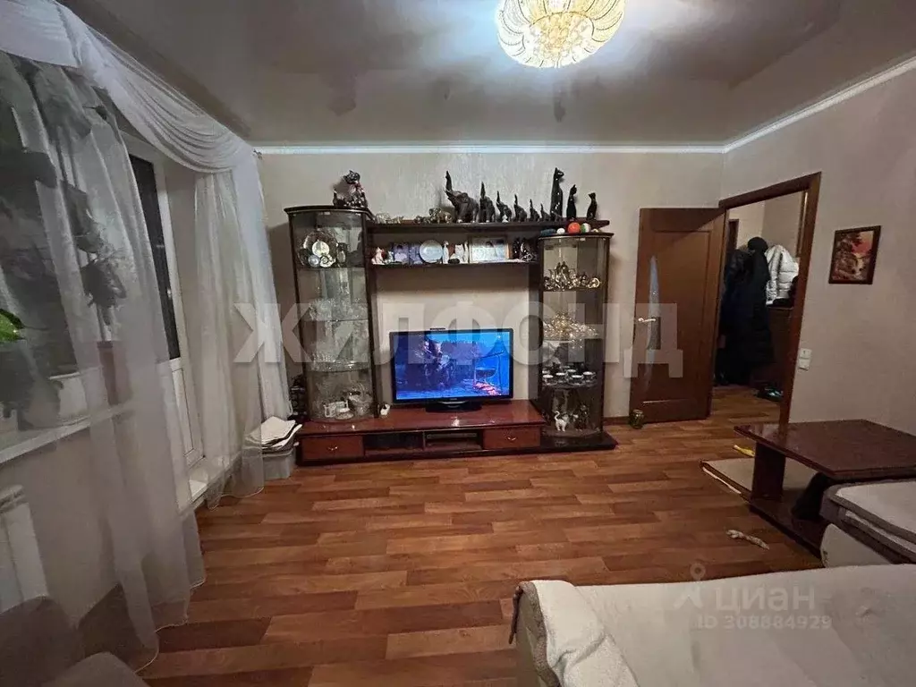 3-к кв. Самарская область, Тольятти Южное ш., 19 (68.8 м) - Фото 0