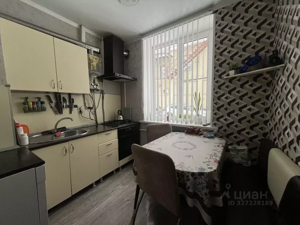 2-к кв. Краснодарский край, Апшеронск Клубная ул., 16 (48.7 м) - Фото 1