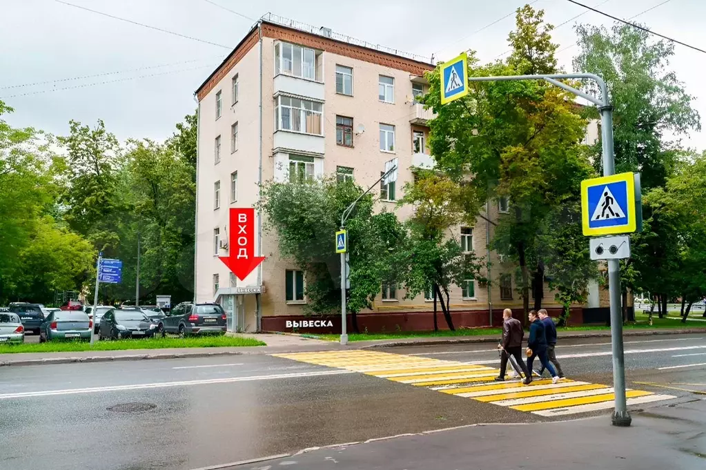 Свободного назначения на проходном месте, 228 м - Фото 1