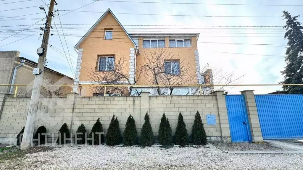 Дом в Крым, Сакский район, Ореховское с/пос, с. Михайловка ул. ... - Фото 0
