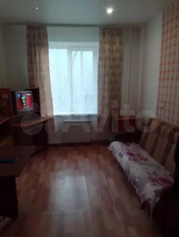 Комната 13 м в 3-к., 2/2 эт. - Фото 0