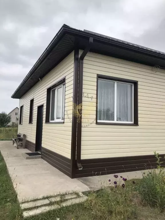 Дом в Белгородская область, Старооскольский городской округ, с. Озерки ... - Фото 1