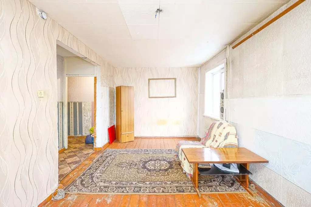 1-к кв. Кемеровская область, Ленинск-Кузнецкий ул. Зварыгина, 16А ... - Фото 1