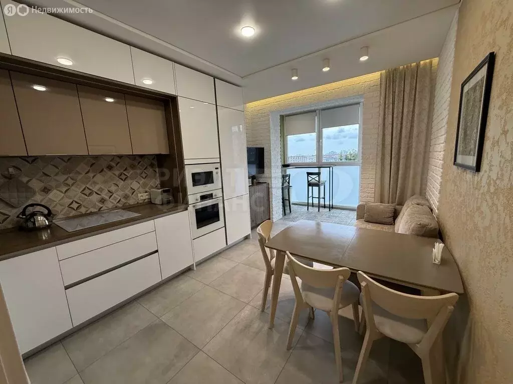 1-комнатная квартира: Калининград, Артиллерийская улица, 34 (49 м) - Фото 0