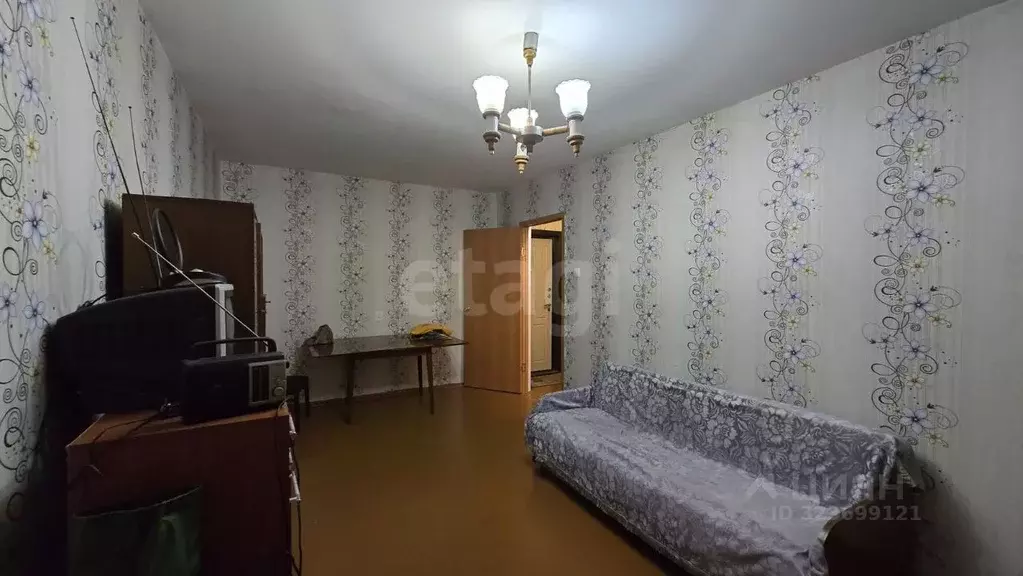 3-к кв. Ленинградская область, Кириши ул. Нефтехимиков, 22 (61.0 м) - Фото 1