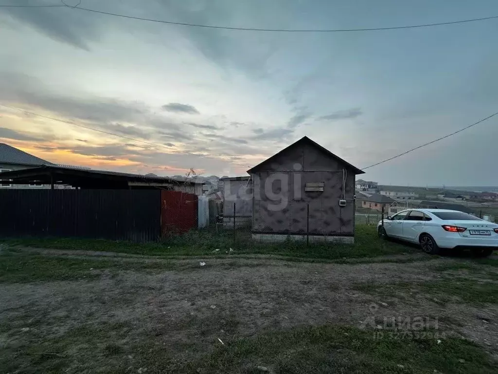 Дом в Ингушетия, Назрановский район, Долаково с/пос, с. Долаково ул. ... - Фото 1