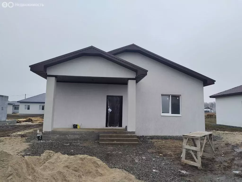 Дом в посёлок Прохладный, Парковая улица (130 м) - Фото 0
