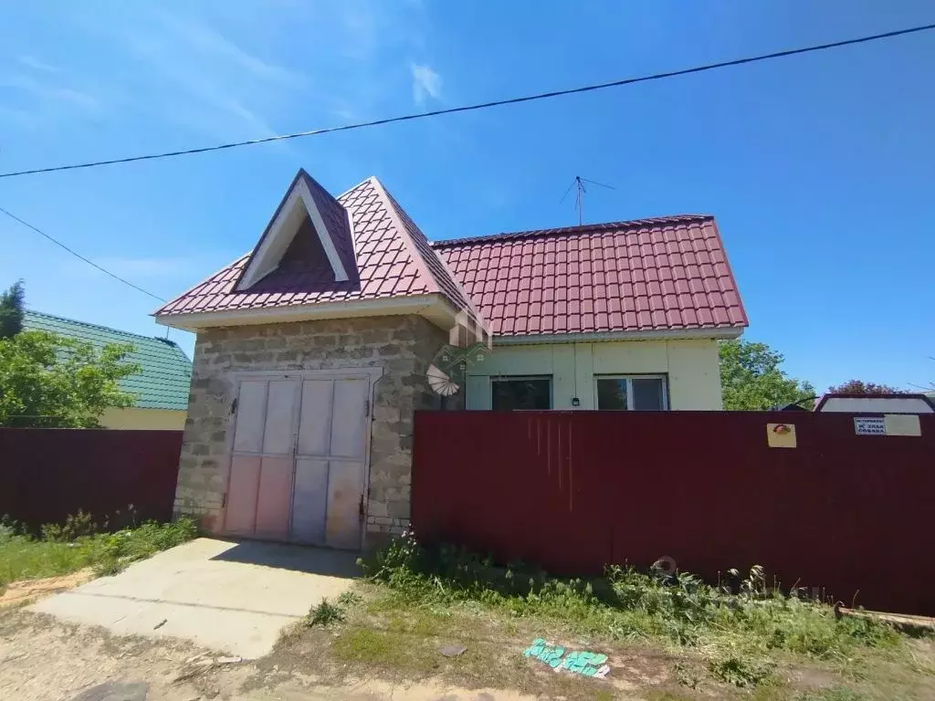 Дом в Саратовская область, Энгельсский район, Красноярское ... - Фото 1